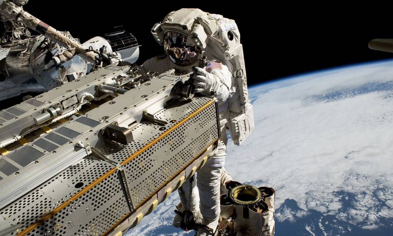 SpaceX即将进行首次商业太空行走